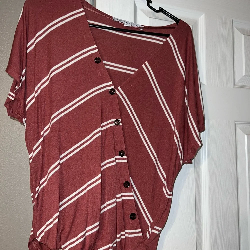 Pink top - Picture 1 of 2